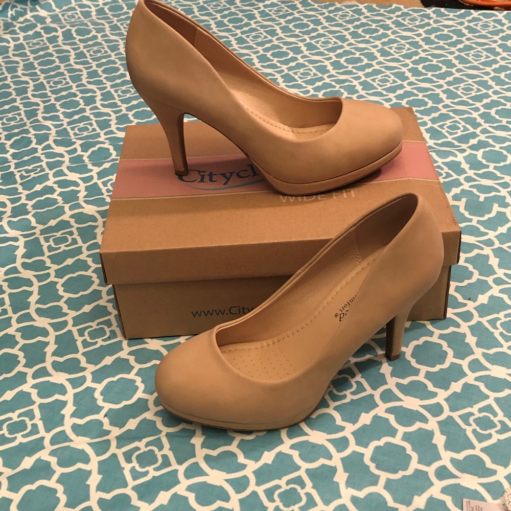 Womens Nude Wide Width Heels